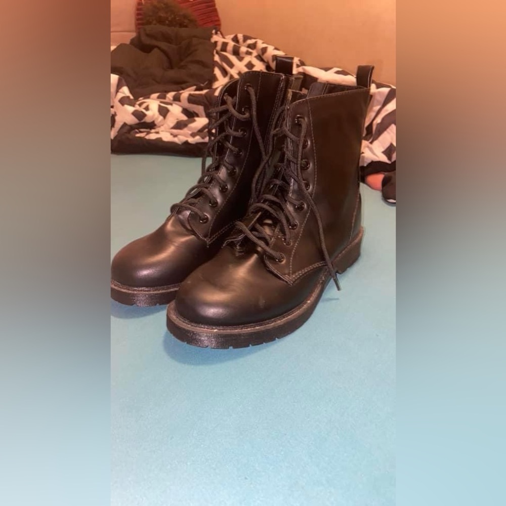 Black Boots